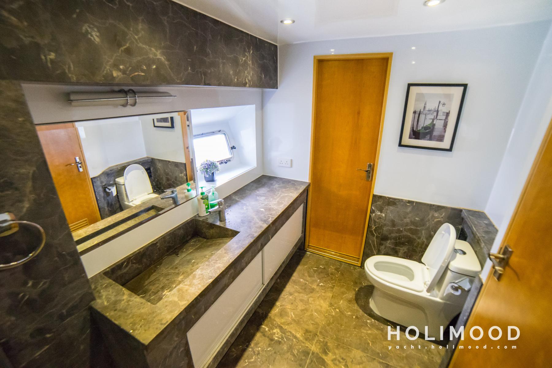 LA01 City Luxury Yacht 8 Hour Package 13