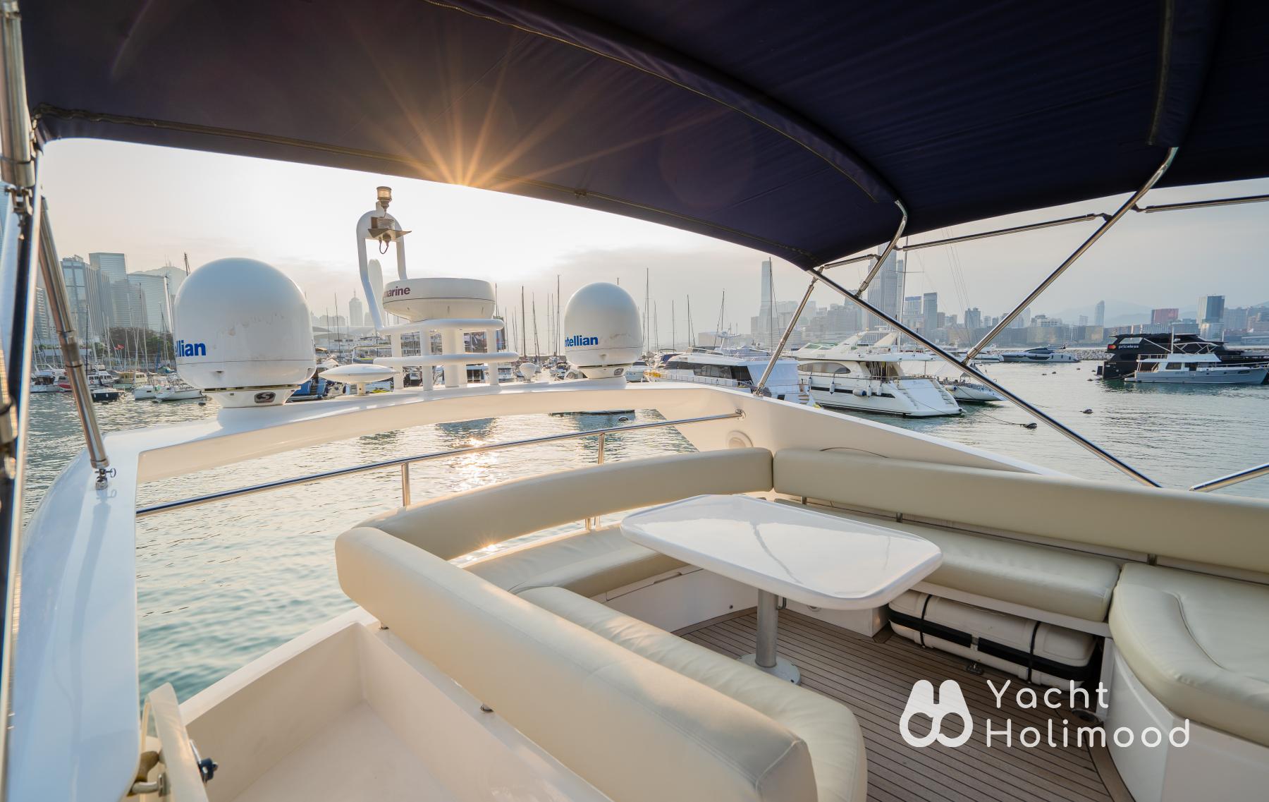 AT01 Luxury Yacht Built In UK, Best Choice for Yachting. ( With Wi-Fi , SUP, Floaties.) 2