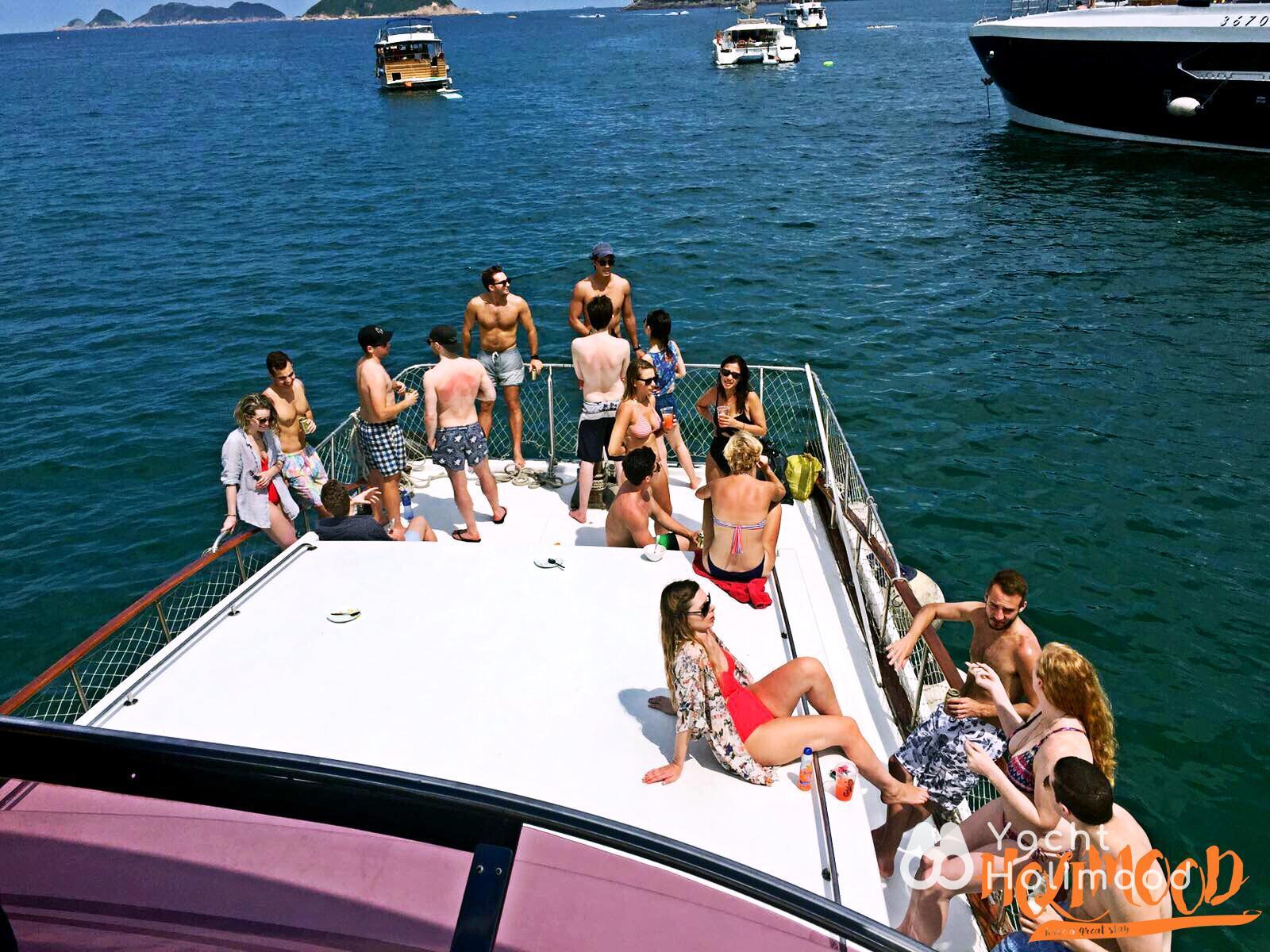 AB01 Alcohol Free-Flow & Thai Food Junk Party Package $700/person up 10