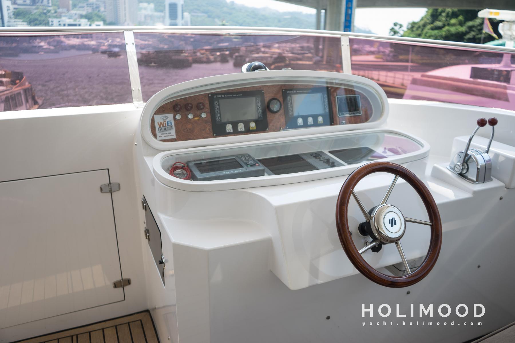 LA01 City Luxury Yacht 8 Hour Package 26