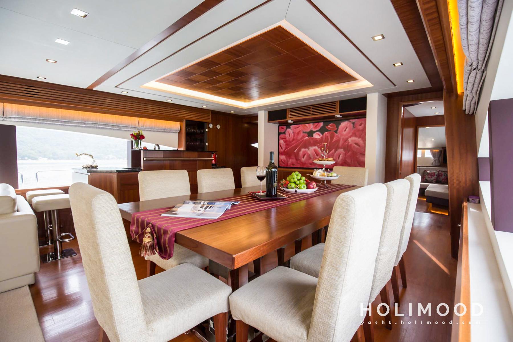 ME01 Tailor-made 92-Fleet Luxury Yacht service (with 6 Staff Members Serving) 12