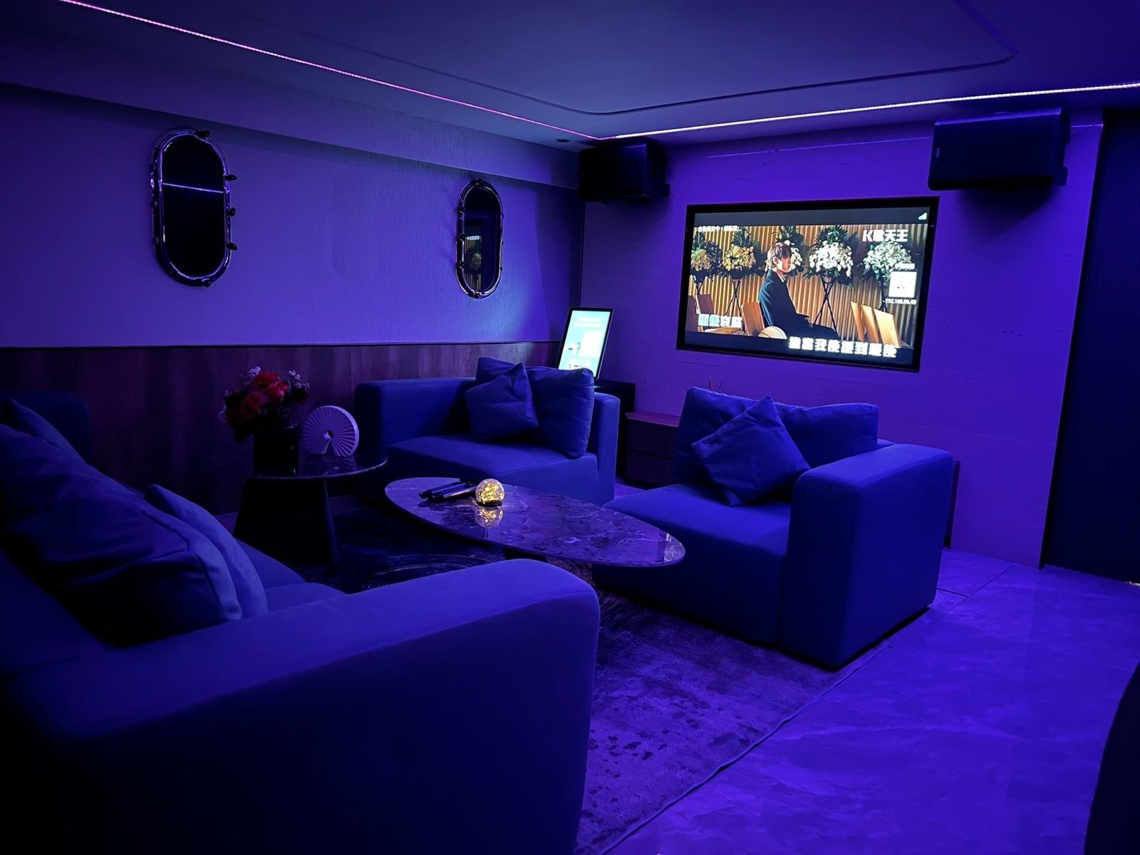 AY10 [Summer Featured] 6-hour Atia luxury 70-foot houseboat party (optional 2-hour Victoria Harbor tour) 9