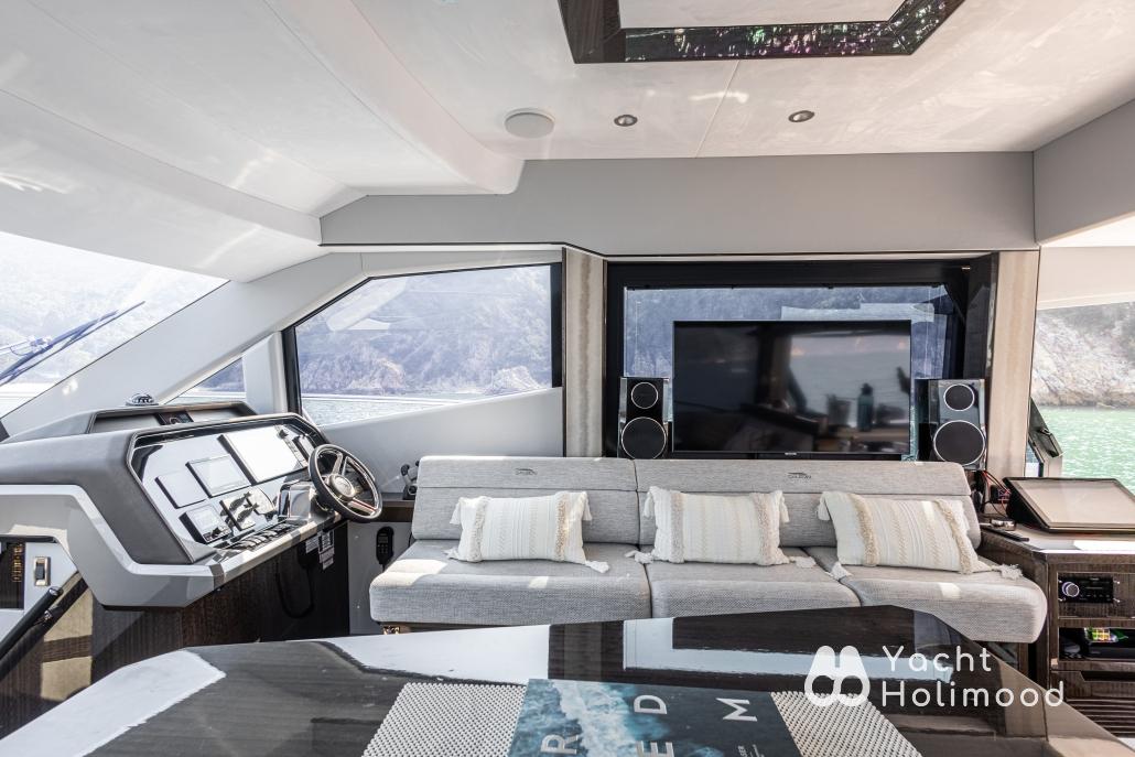 AM06 GALEON 500 FLY 4-hour Experience | Exclusive Beach Mode with Expanded Deck | Elegant Interior Design 6
