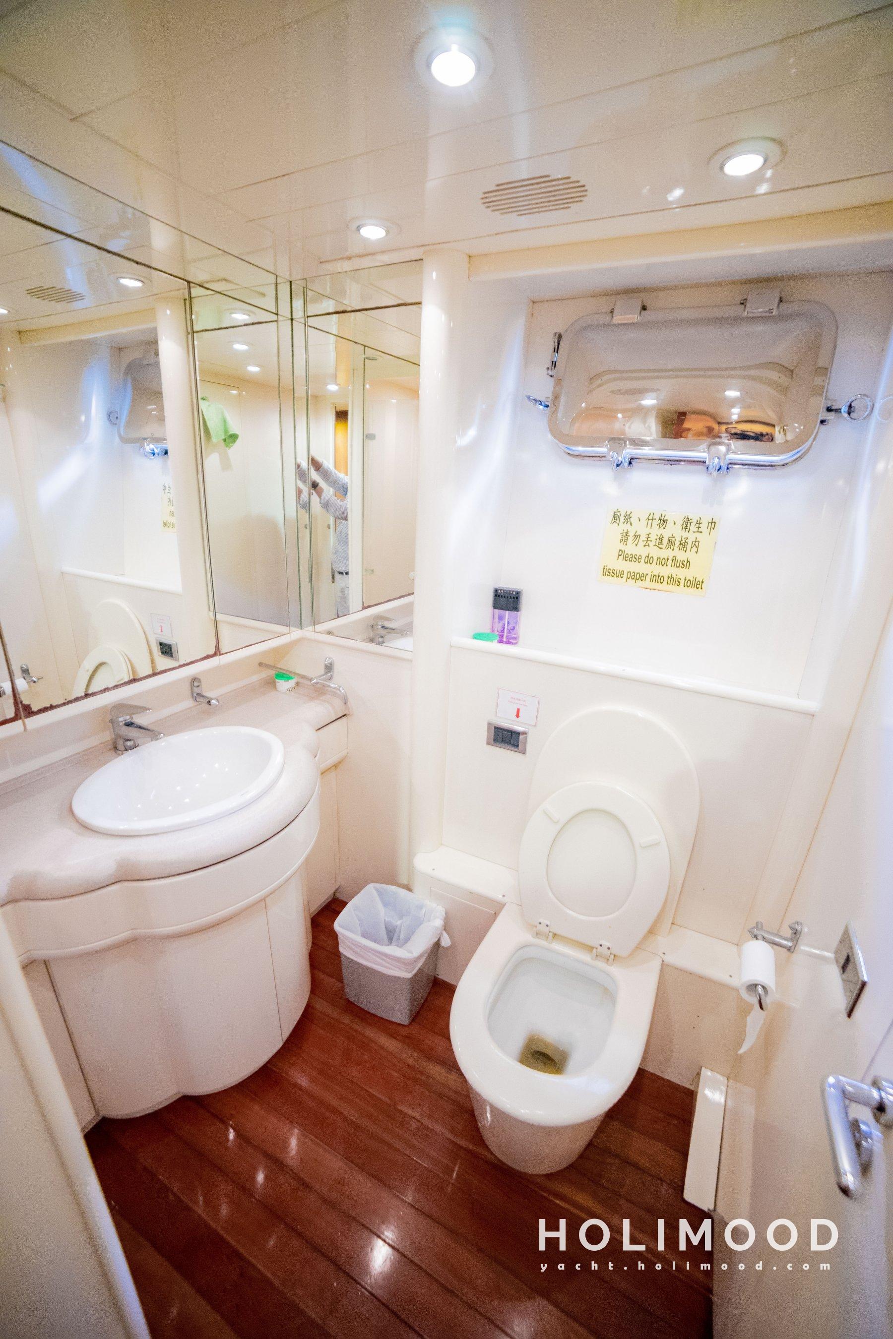AD01 Luxury Yacht Day Charter (BBQ & Swimming Pool Options Available) 9