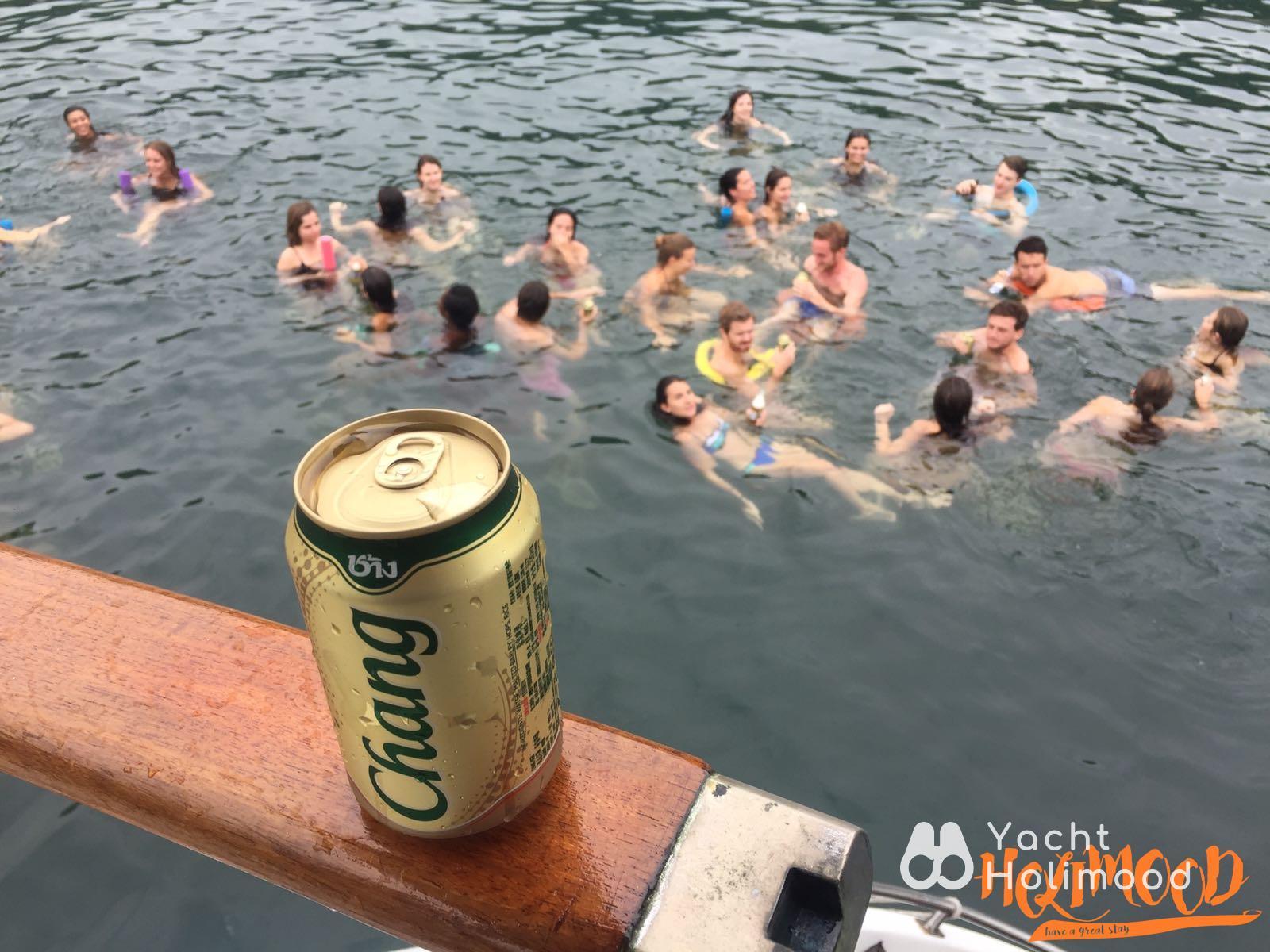 AB01 Alcohol Free-Flow & Thai Food Junk Party Package $700/person up 5