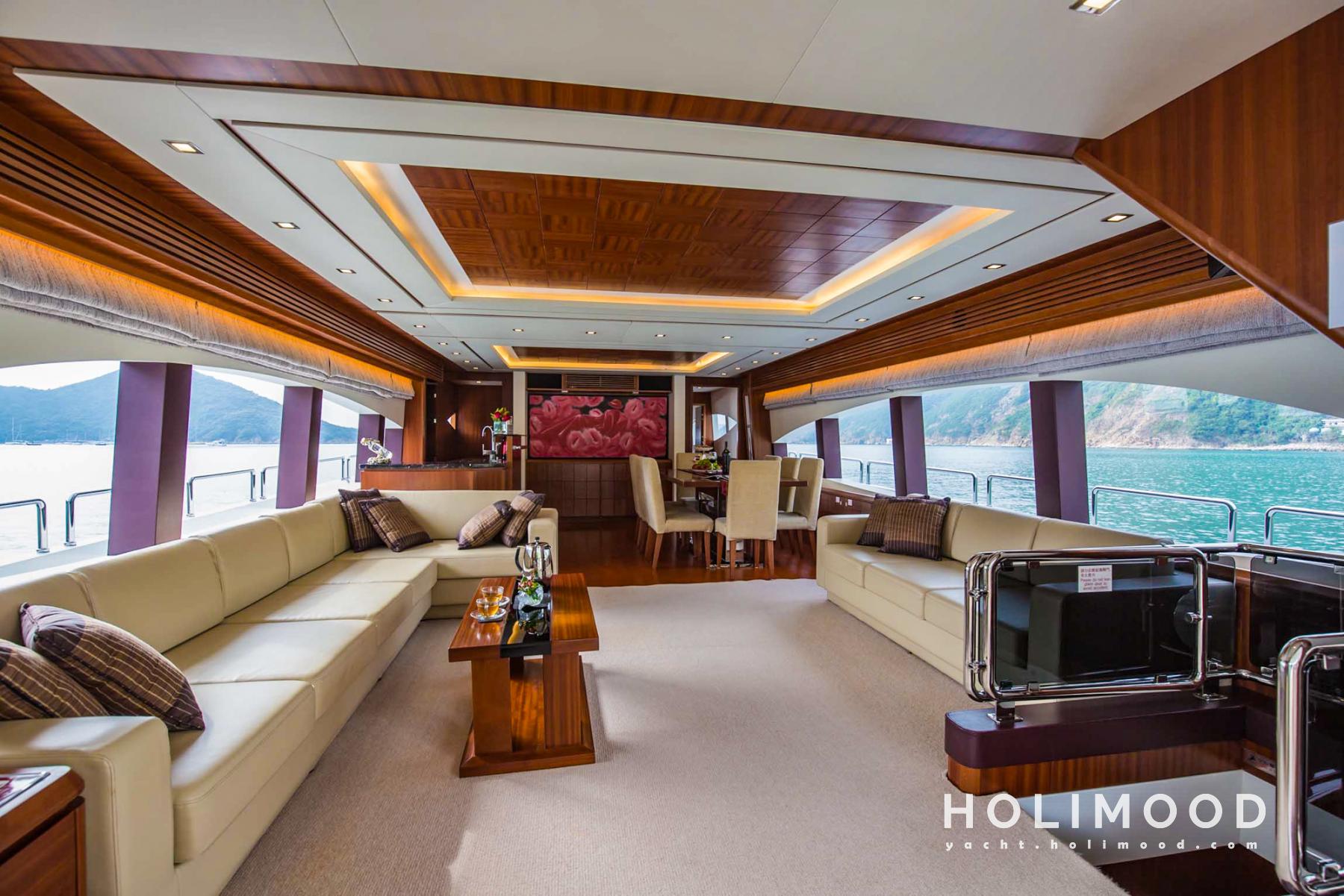 ME01 Tailor-made 92-Fleet Luxury Yacht service (with 6 Staff Members Serving) 16