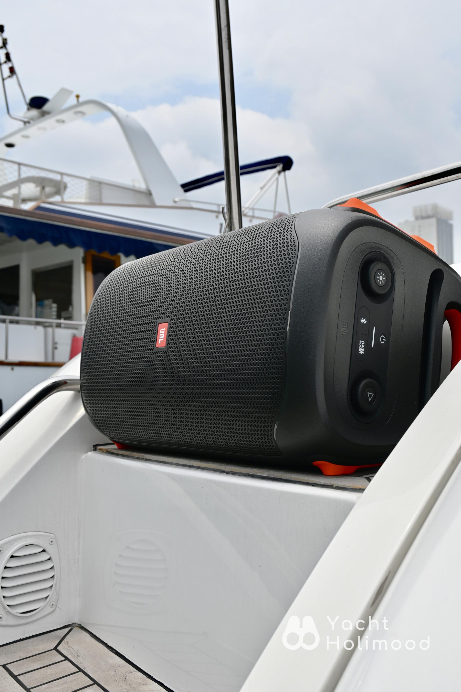 AT01 Luxury Yacht Built In UK, Best Choice for Yachting. ( With Wi-Fi , SUP, Floaties.) 36