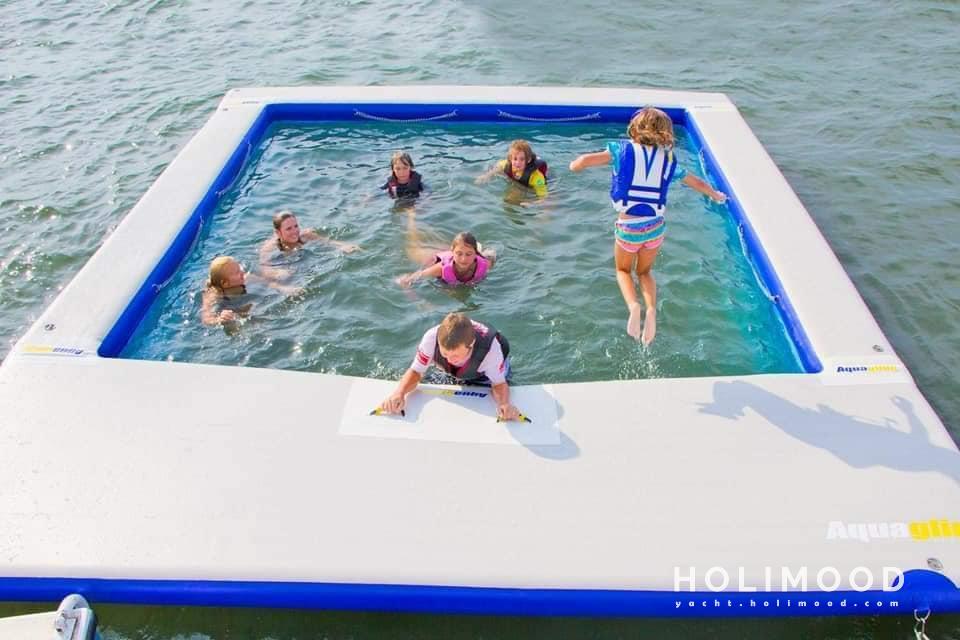 LA01 City Luxury Yacht 8 Hour Package 40