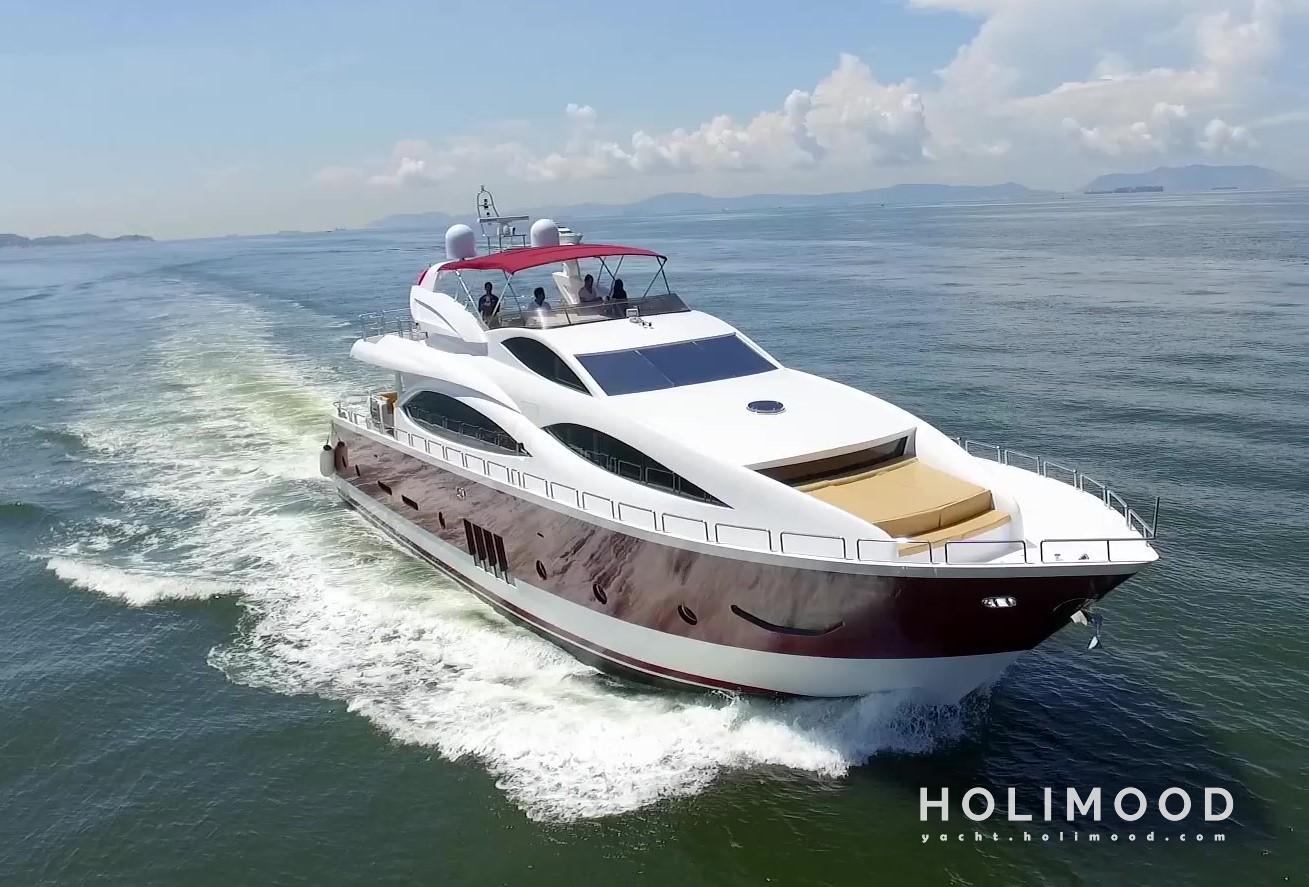 ME01 Tailor-made 92-Fleet Luxury Yacht service (with 6 Staff Members Serving) 2