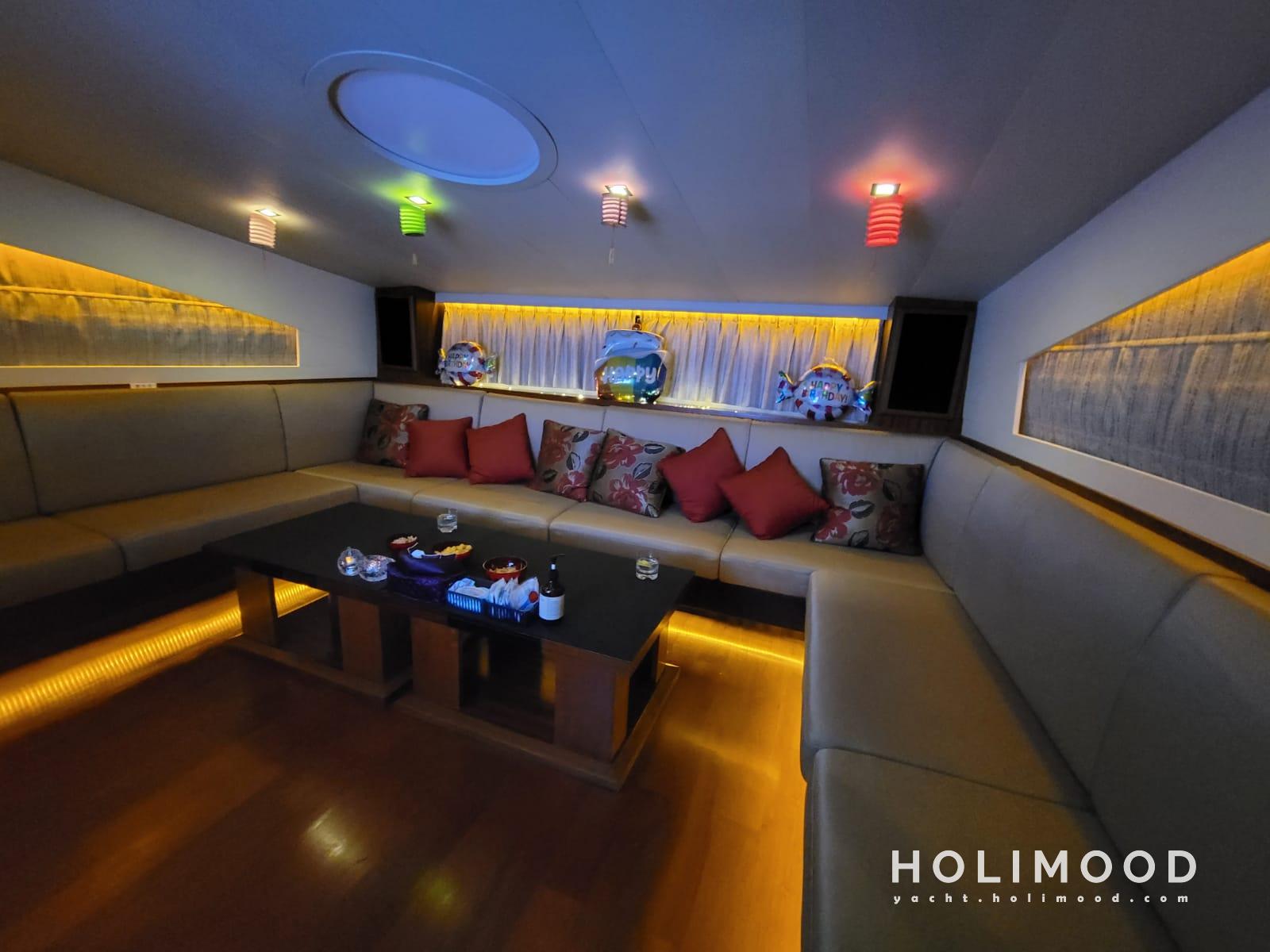 ME01 Tailor-made 92-Fleet Luxury Yacht service (with 6 Staff Members Serving) 24
