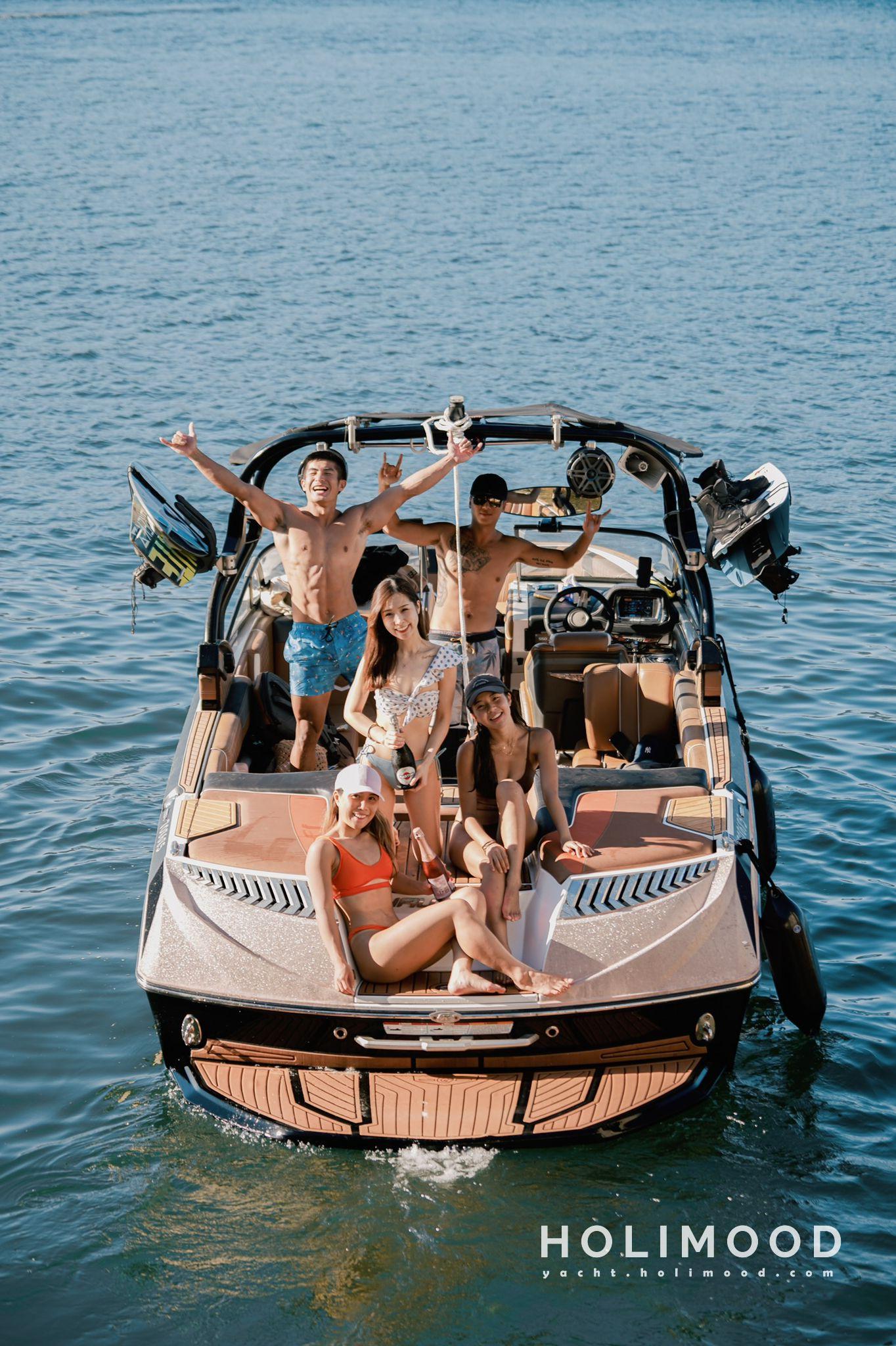 IS01 Tai Po G25 Racing Speedboat (Nice Stereo System) 4