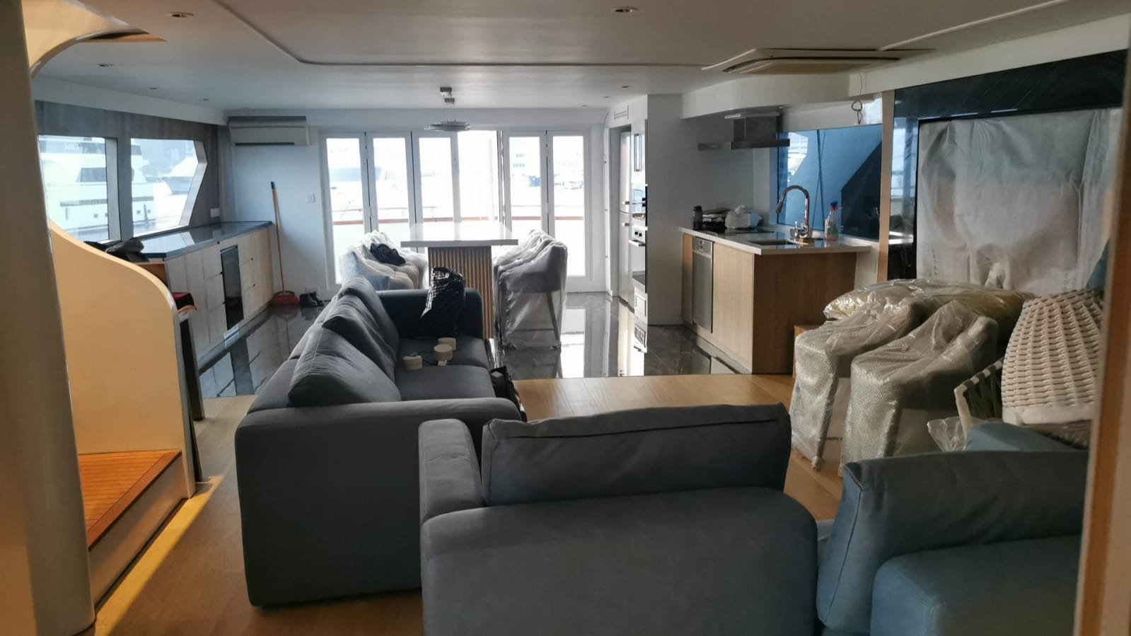AY10 [Summer Featured] 6-hour Atia luxury 70-foot houseboat party (optional 2-hour Victoria Harbor tour) 11