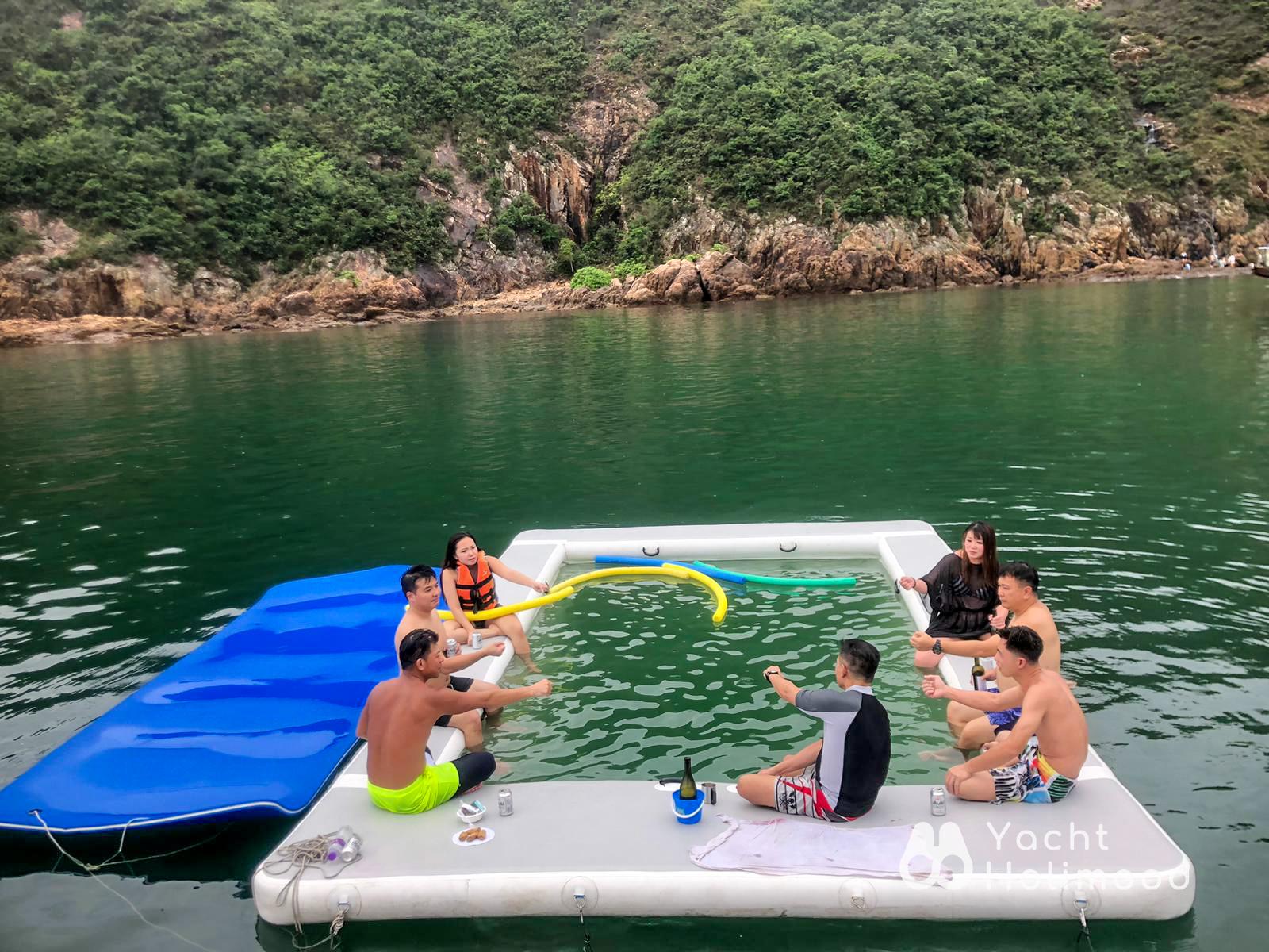 PT01 Sai Kung Night Boat Charter *Super low price of $200 per person to enjoy western-style cuttlefish fishing 8