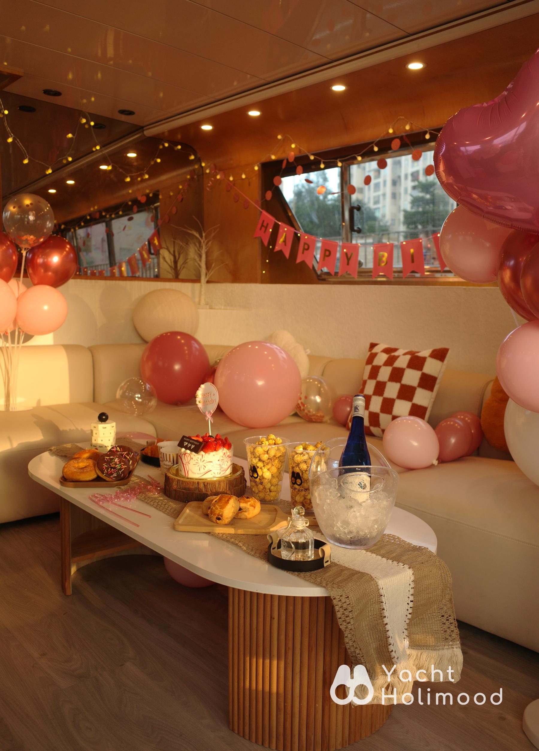 EX02 Vintage Instagram style! Sanlorenzo Cruiser Night Charter| Victoria Harbour Tour 29