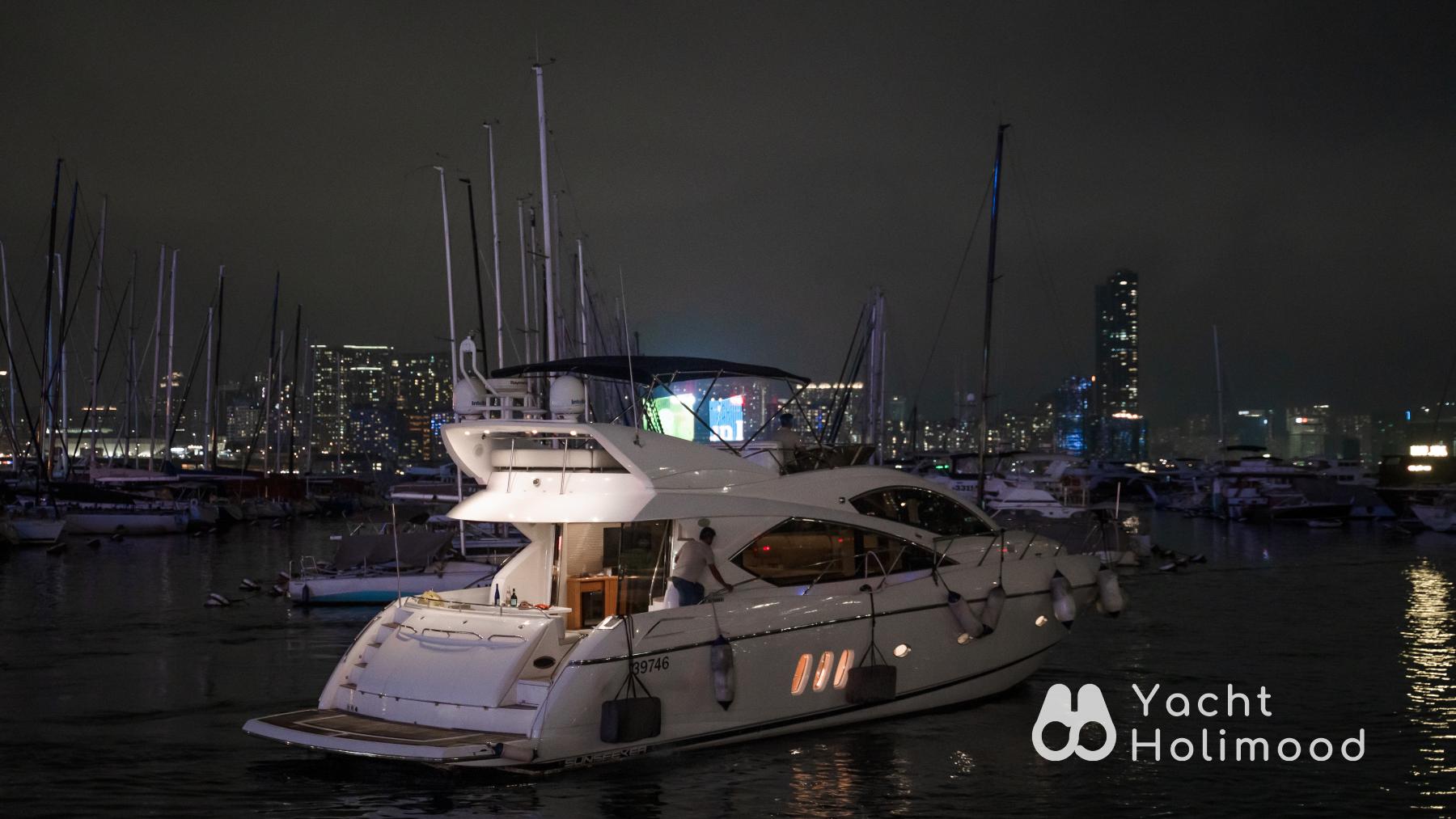 AT01 Luxury Yacht Built In UK, Best Choice for Yachting. ( With Wi-Fi , SUP, Floaties.) 34