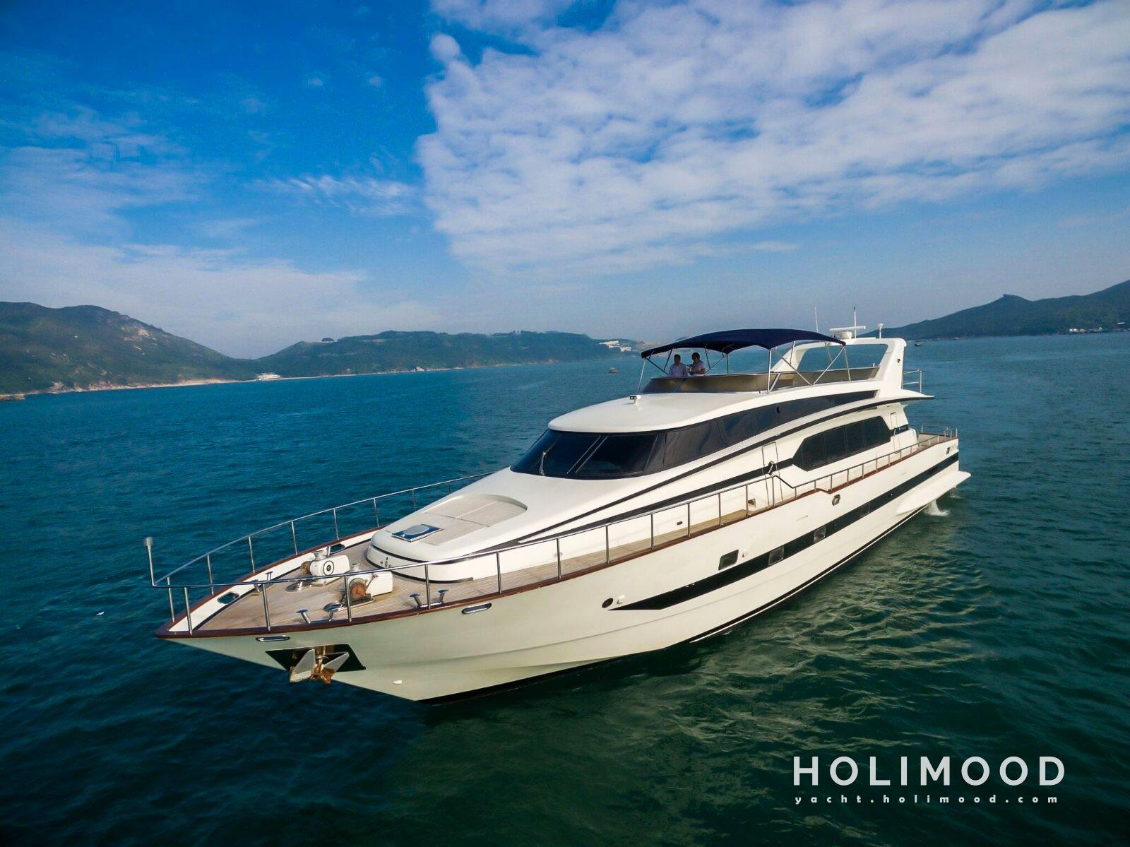 AD01 Luxury Yacht Day Charter (BBQ & Swimming Pool Options Available) 1