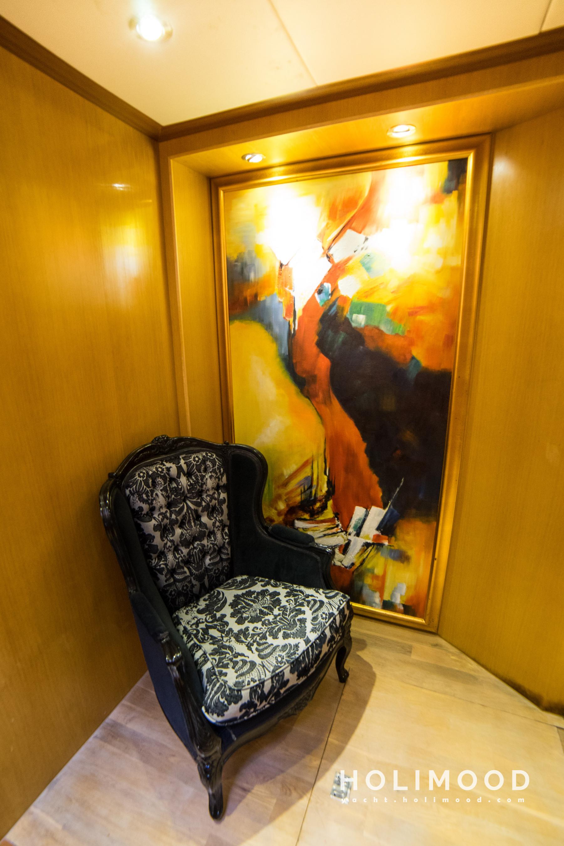 LA01 City Luxury Yacht 8 Hour Package 9