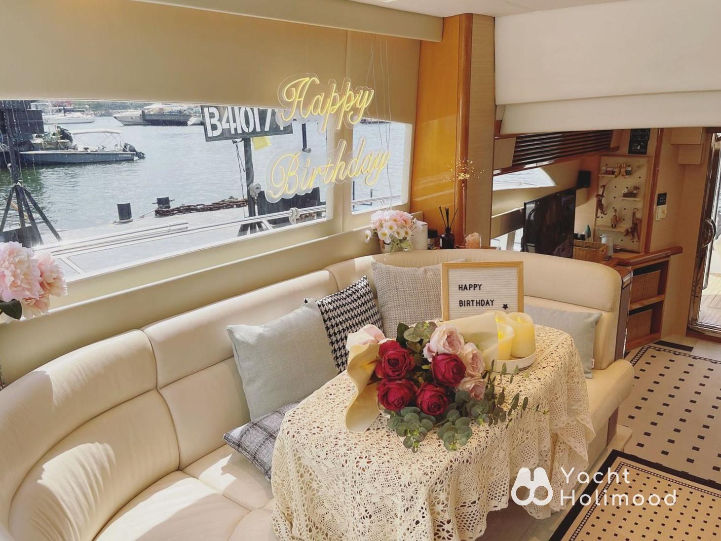 XS02 newly renovated in 2023| City Night Charter Cruiser 3