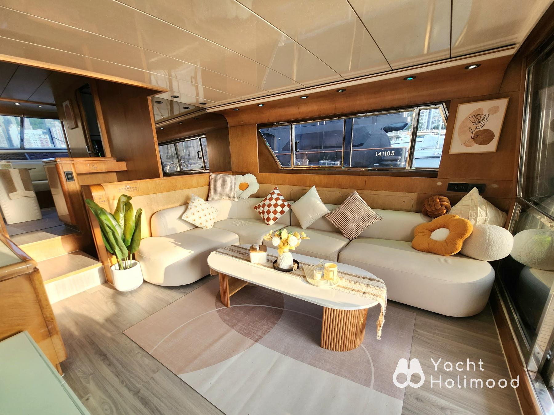 EX02 Vintage Instagram style! Sanlorenzo Cruiser Night Charter| Victoria Harbour Tour 7