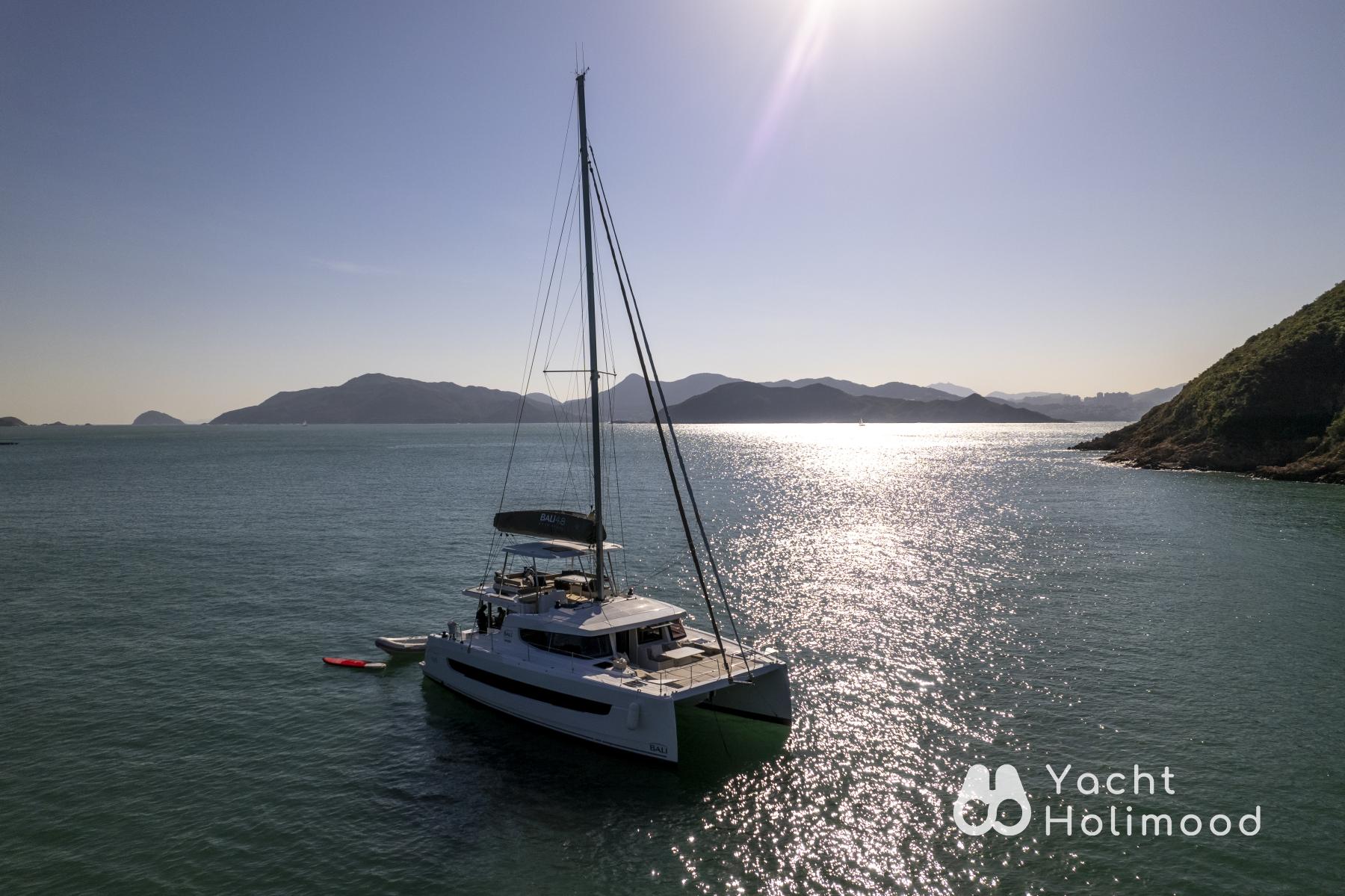 AM04 Luxurious customized catamaran Bali 4.8 - Happy Fifty - 8-hour charter experience 8
