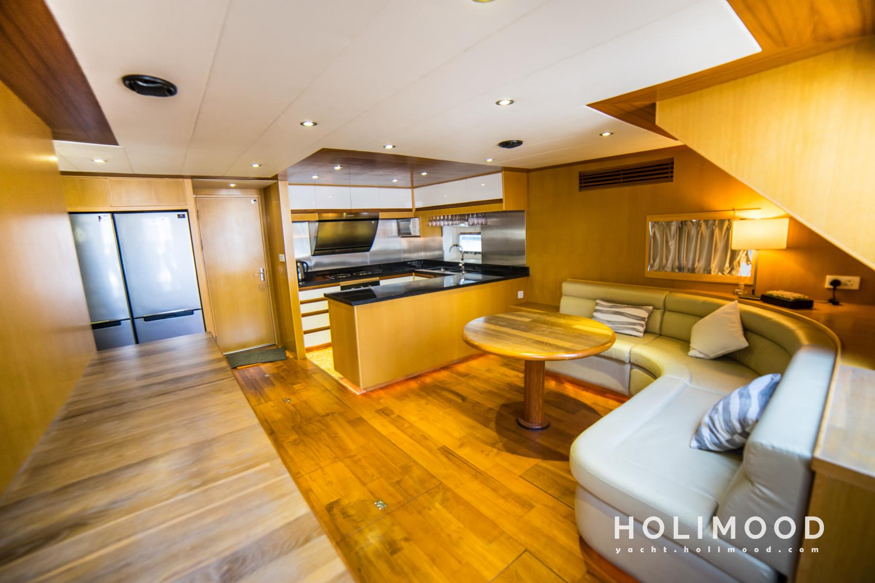 LA01 City Luxury Yacht 8 Hour Package 21