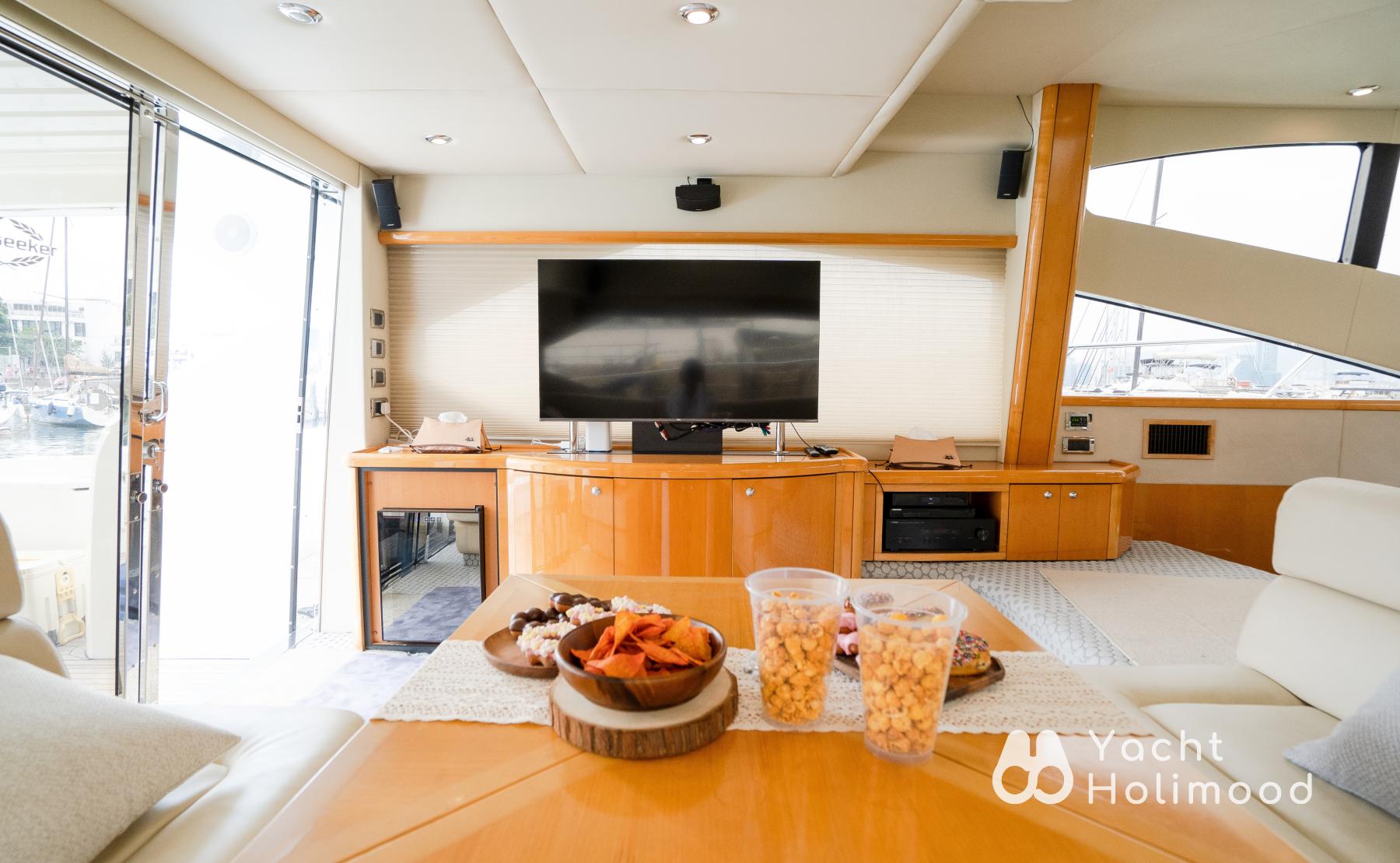 AT01 Luxury Yacht Built In UK, Best Choice for Yachting. ( With Wi-Fi , SUP, Floaties.) 13