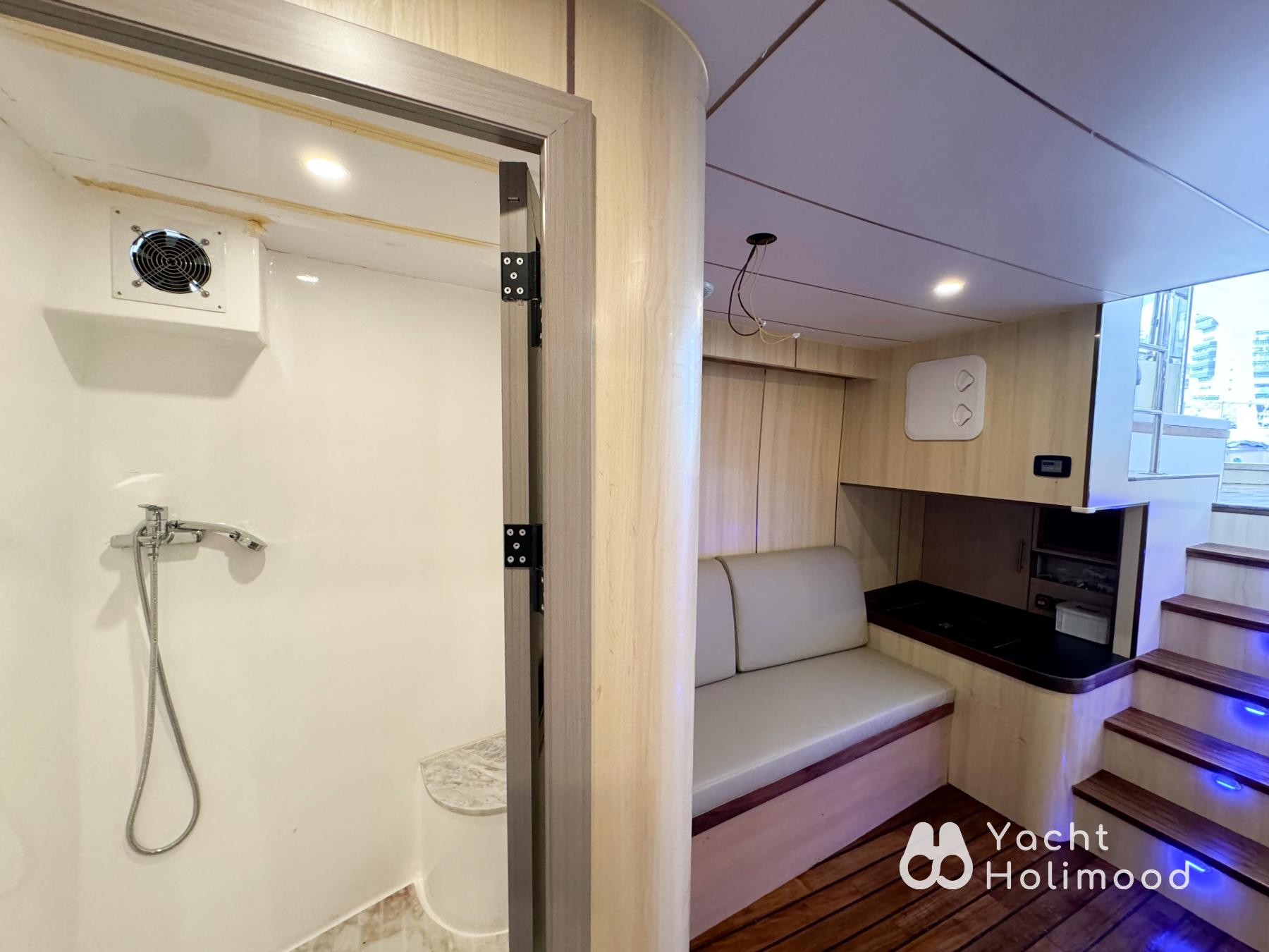 OH01 Cuttlefish-fishing/ Victoria Harbour Night Cruise (Newly renovated in 2024) 16