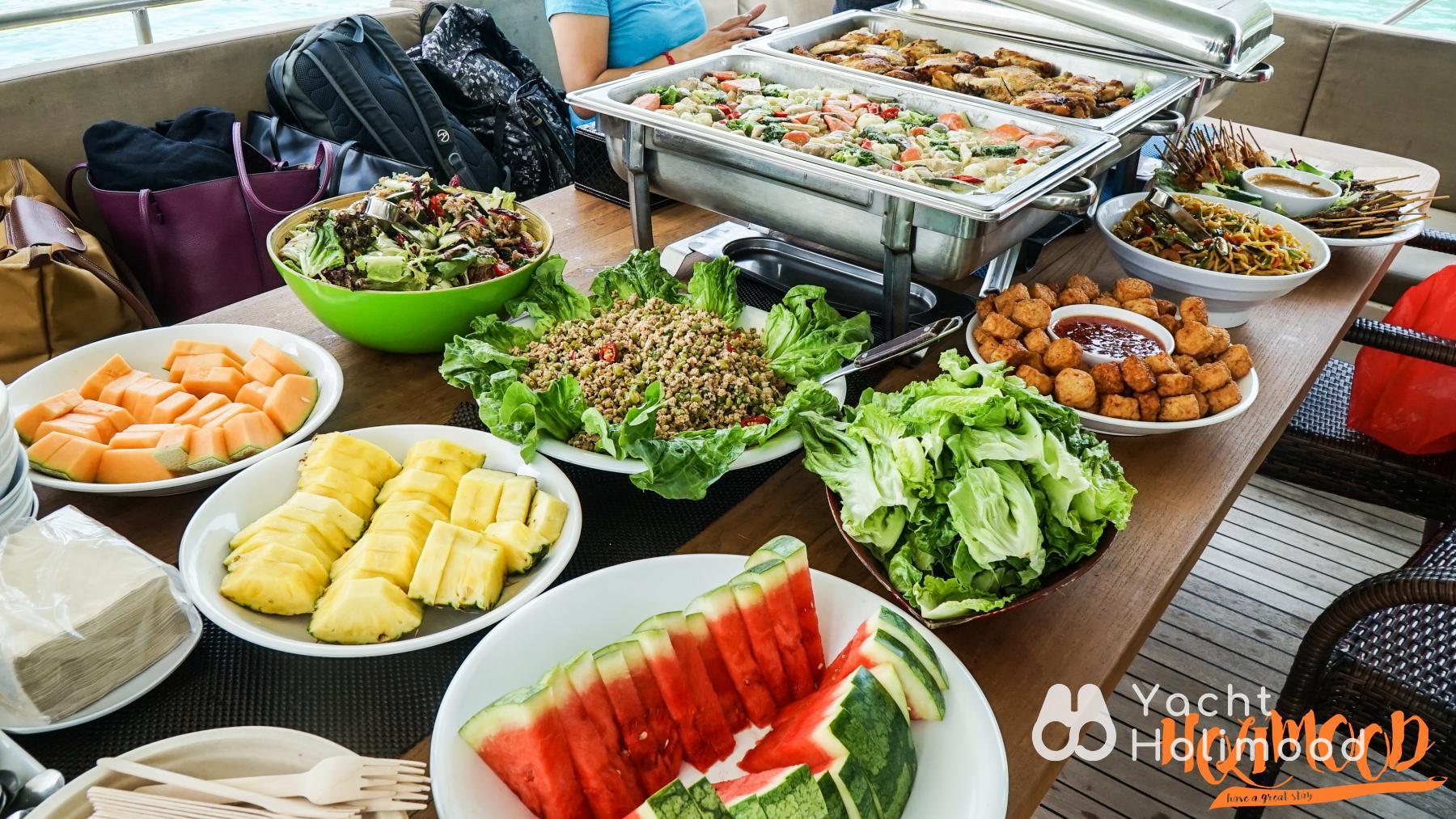 AB01 Alcohol Free-Flow & Thai Food Junk Party Package $700/person up 16
