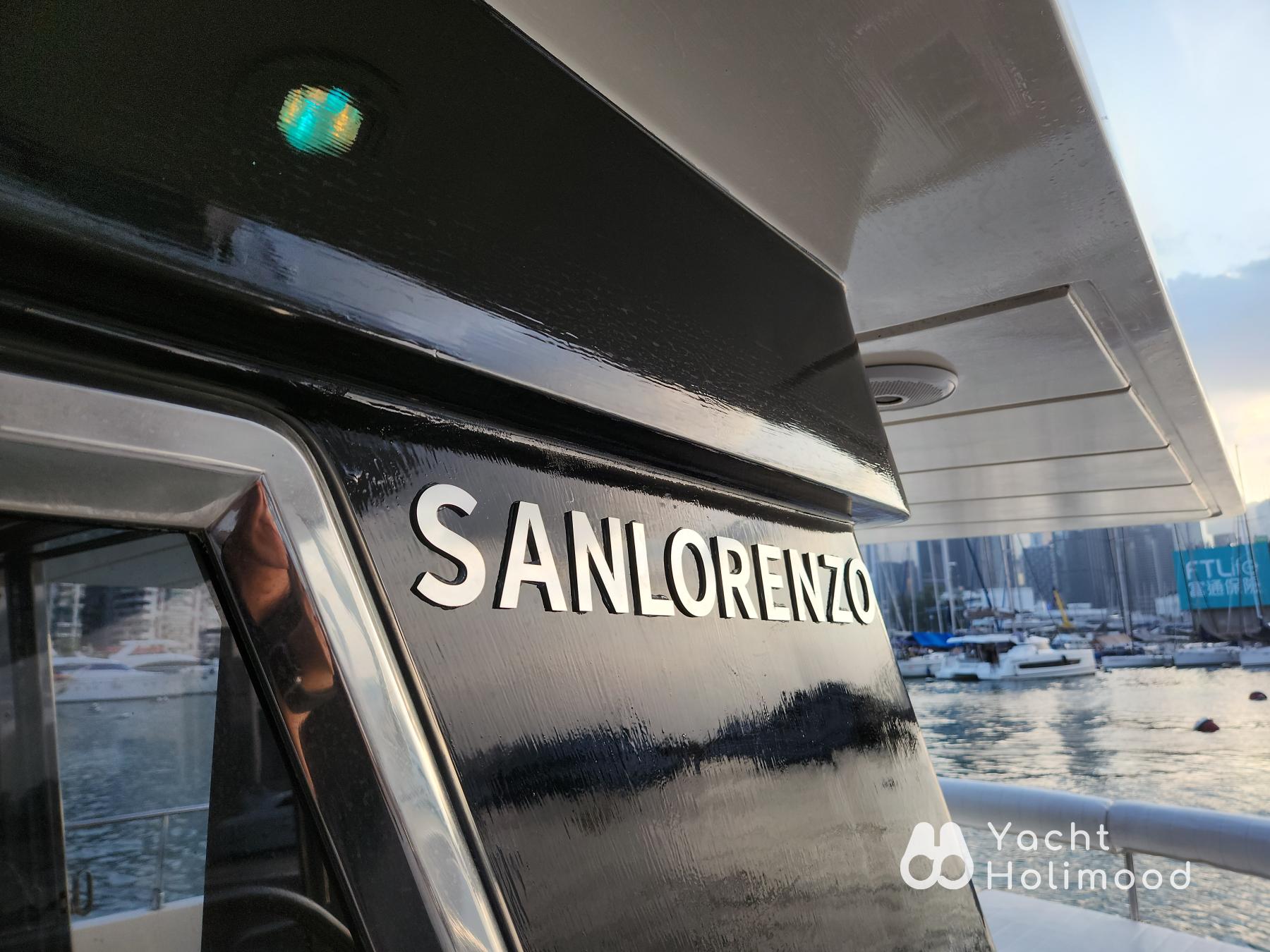 EX02 Vintage Instagram style! Sanlorenzo Cruiser Night Charter| Victoria Harbour Tour 16