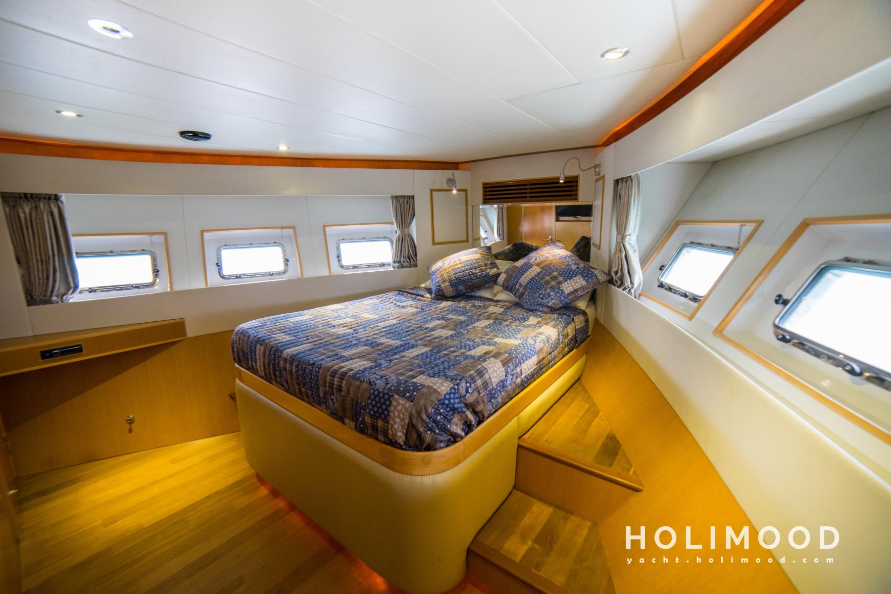 LA01 City Luxury Yacht 8 Hour Package 10